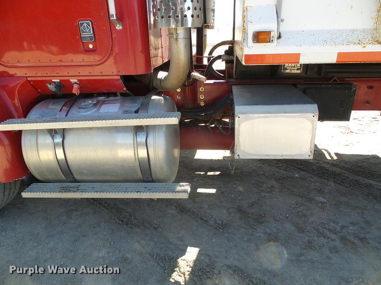 image for item DF2974 1998 International 9200 Eagle dump truck