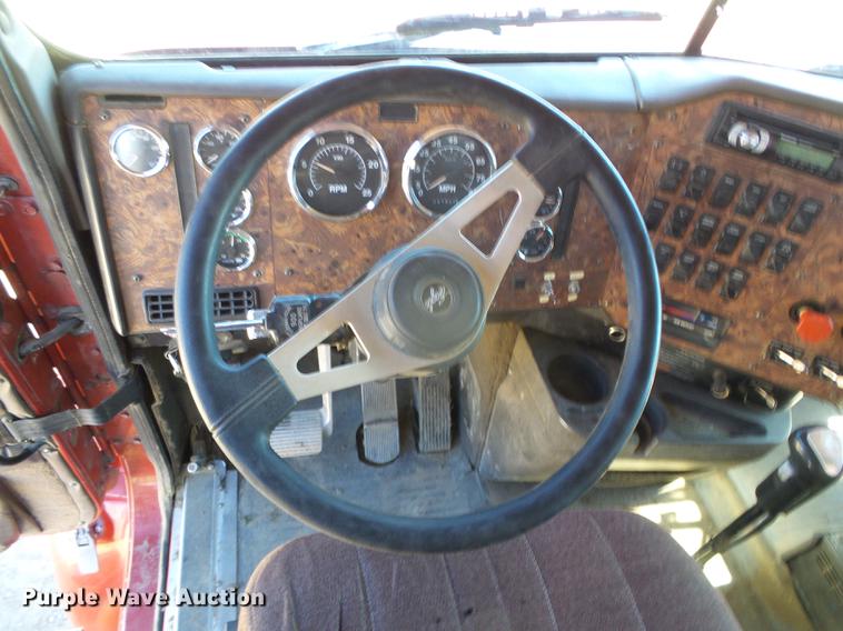 image for item DF2974 1998 International 9200 Eagle dump truck