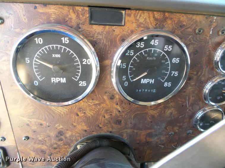 image for item DF2974 1998 International 9200 Eagle dump truck