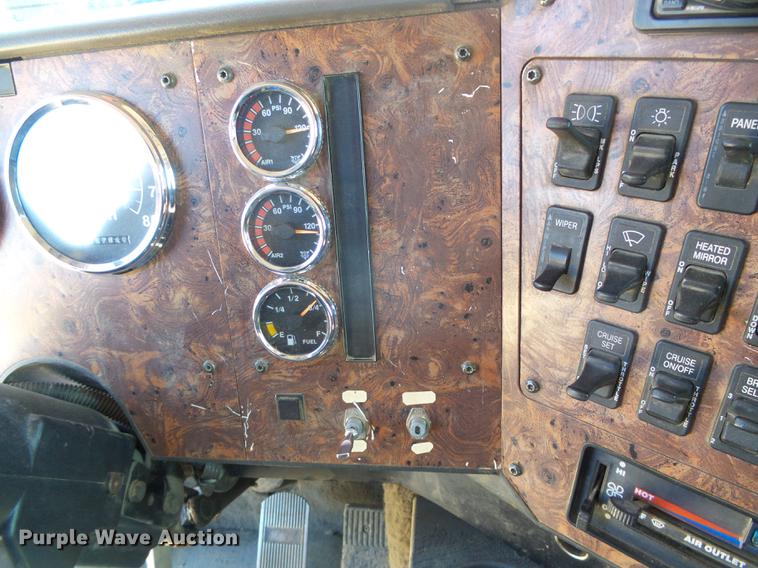 image for item DF2974 1998 International 9200 Eagle dump truck