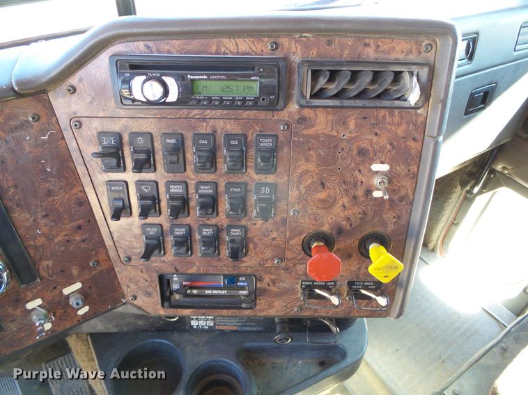 image for item DF2974 1998 International 9200 Eagle dump truck