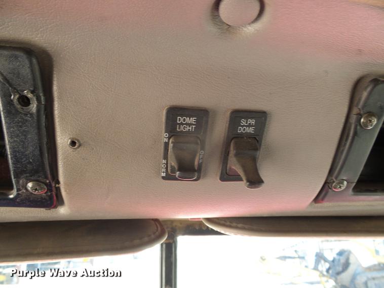 image for item DF2974 1998 International 9200 Eagle dump truck