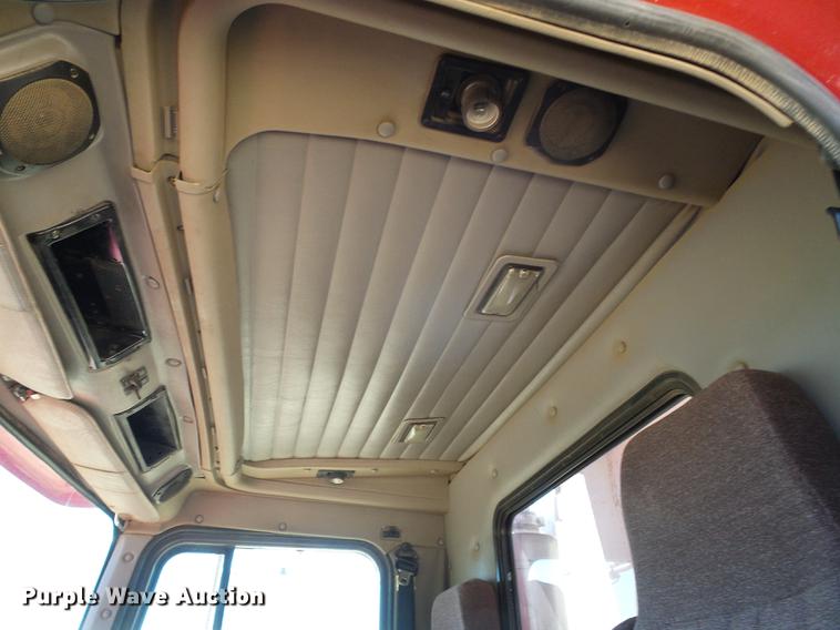 image for item DF2974 1998 International 9200 Eagle dump truck