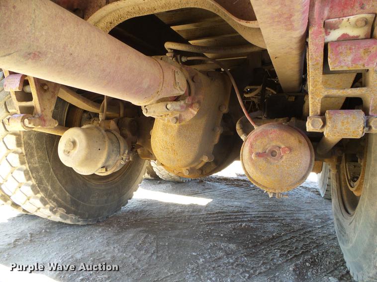 image for item DF2974 1998 International 9200 Eagle dump truck