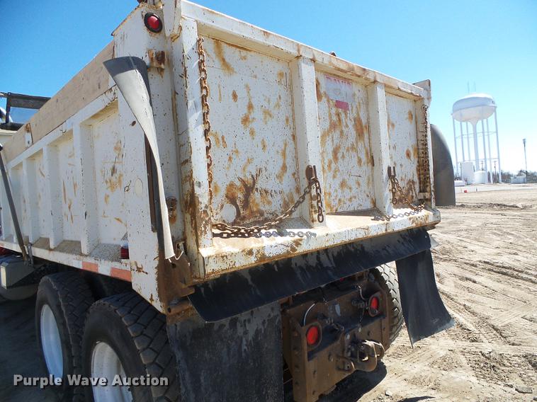 image for item DF2974 1998 International 9200 Eagle dump truck