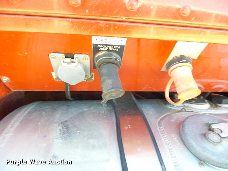 image for item DF2974 1998 International 9200 Eagle dump truck