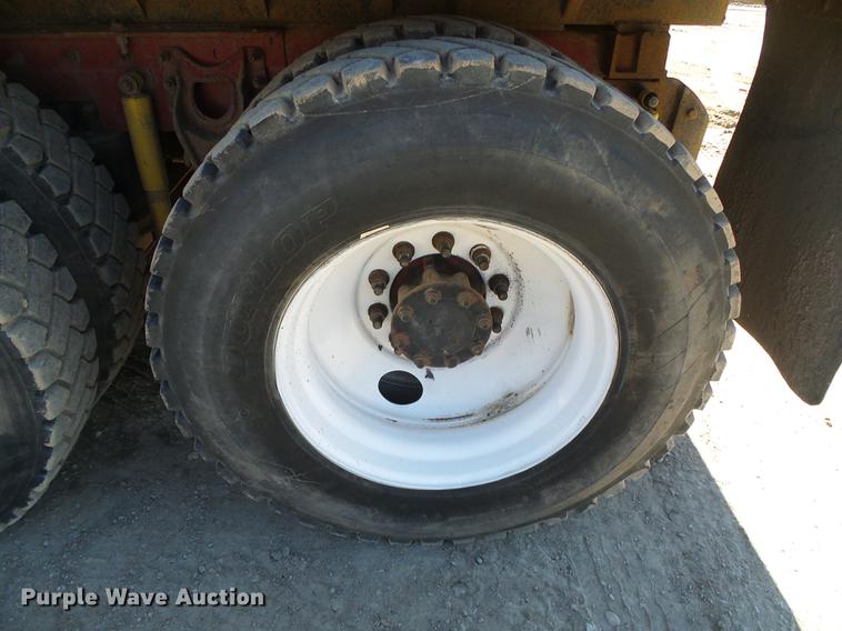 image for item DF2974 1998 International 9200 Eagle dump truck