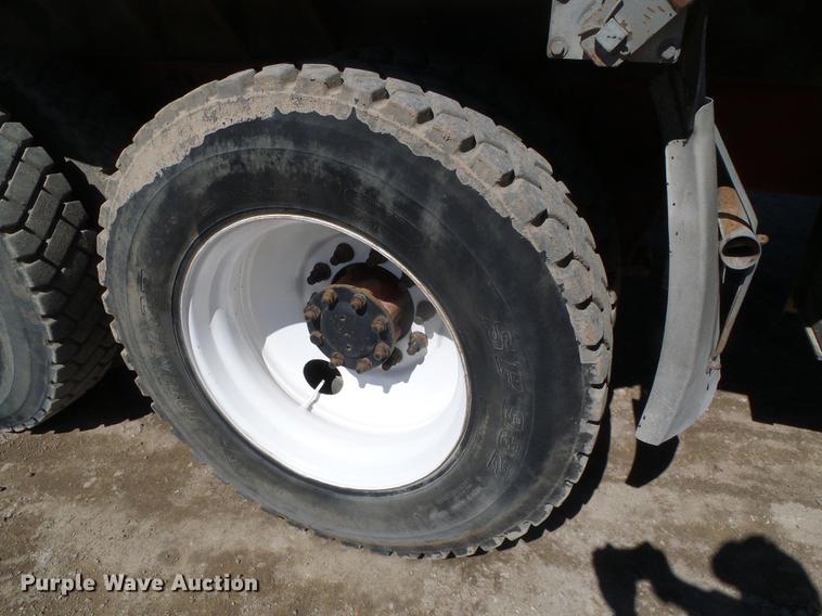 image for item DF2974 1998 International 9200 Eagle dump truck