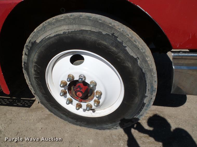 image for item DF2974 1998 International 9200 Eagle dump truck