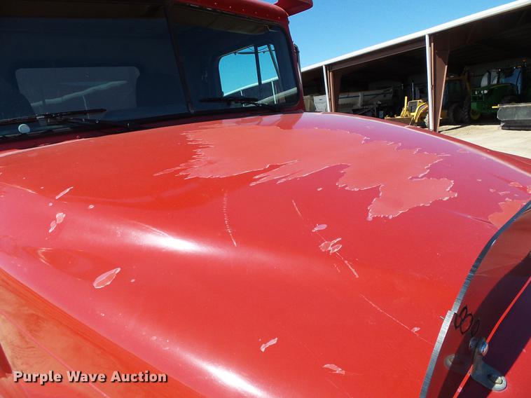 image for item DF2974 1998 International 9200 Eagle dump truck