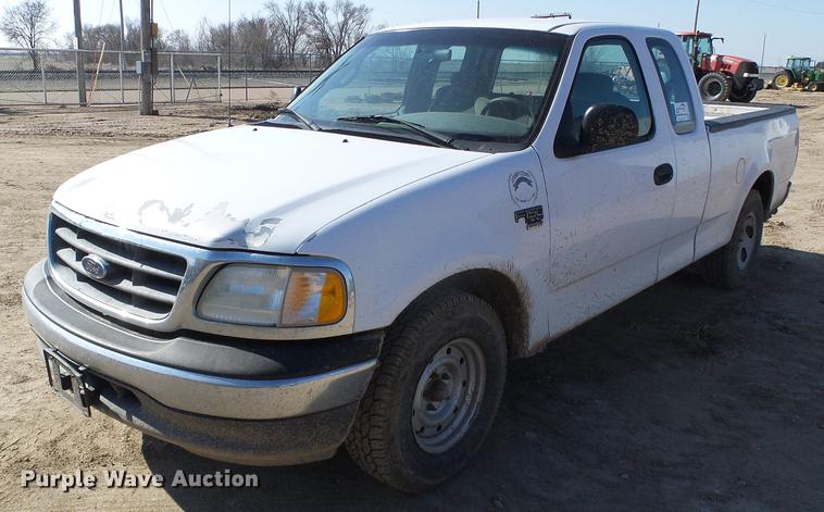 image for item DF2975 2002 Ford F150 XL SuperCab pickup truck