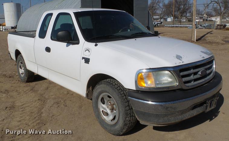 image for item DF2975 2002 Ford F150 XL SuperCab pickup truck