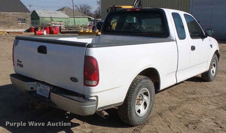 image for item DF2975 2002 Ford F150 XL SuperCab pickup truck