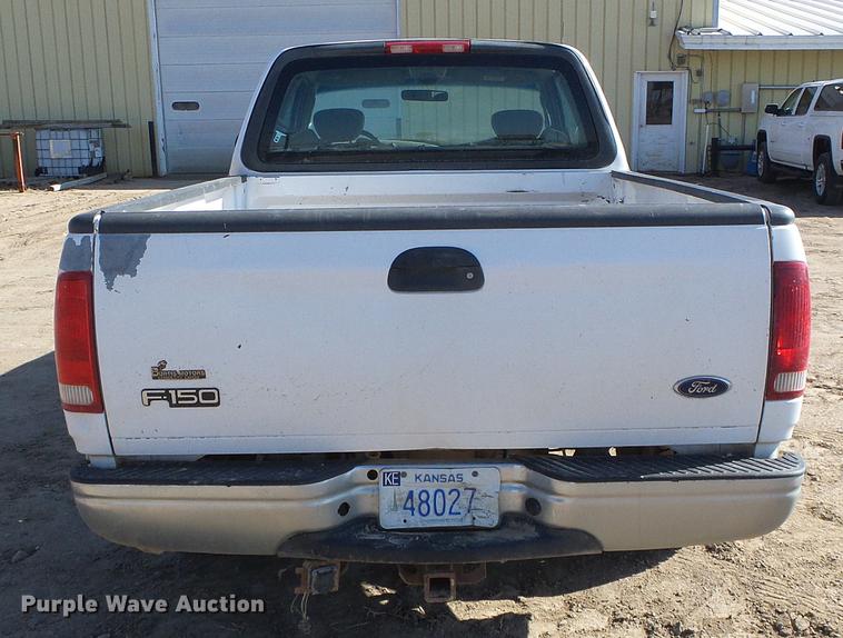 image for item DF2975 2002 Ford F150 XL SuperCab pickup truck