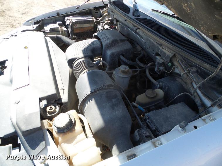 image for item DF2975 2002 Ford F150 XL SuperCab pickup truck