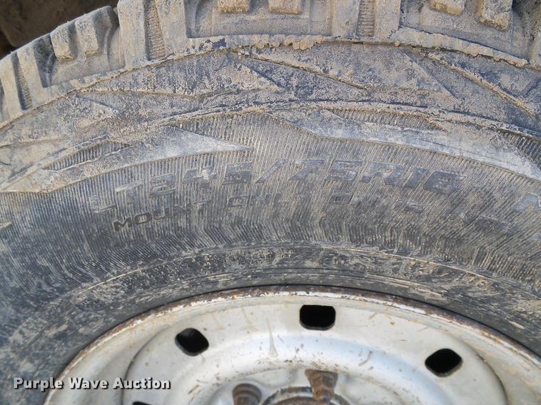 image for item DF2975 2002 Ford F150 XL SuperCab pickup truck