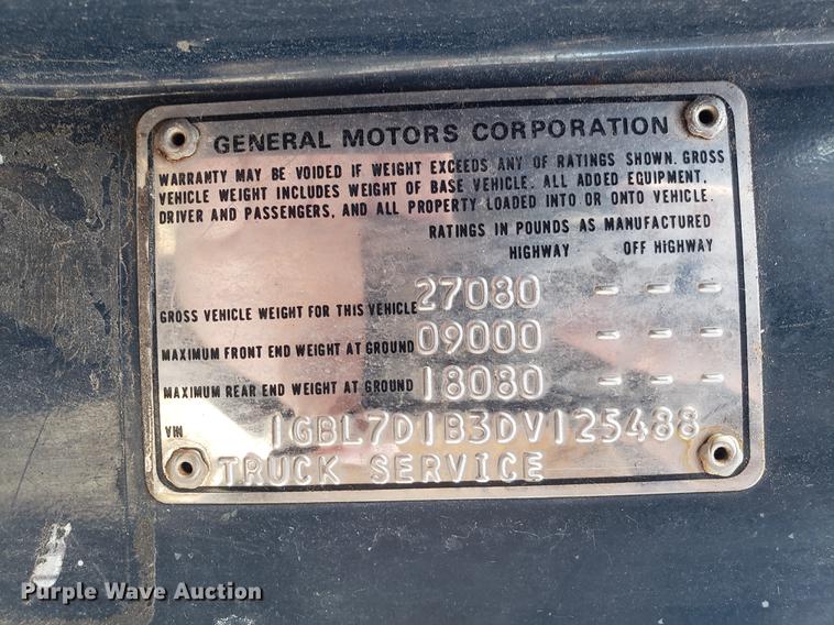 image for item DF3285 1983 GMC C70 flatbed truck