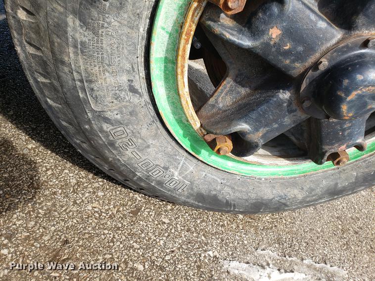 image for item DF3285 1983 GMC C70 flatbed truck