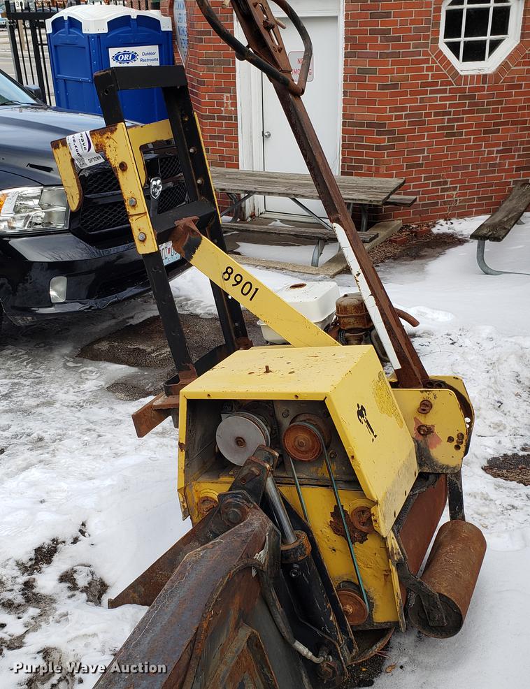 image for item DF3289 Wacker RSS800A single drum roller