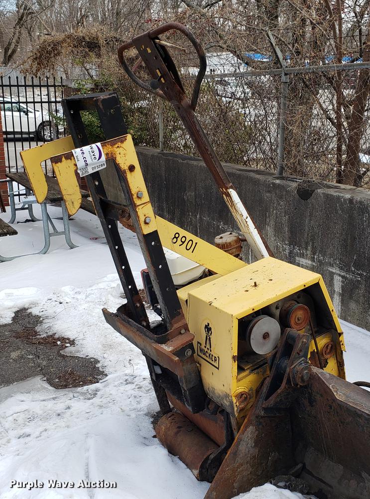 image for item DF3289 Wacker RSS800A single drum roller