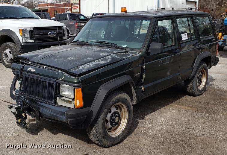 image for item DF3291 1996 Jeep Cherokee SUV