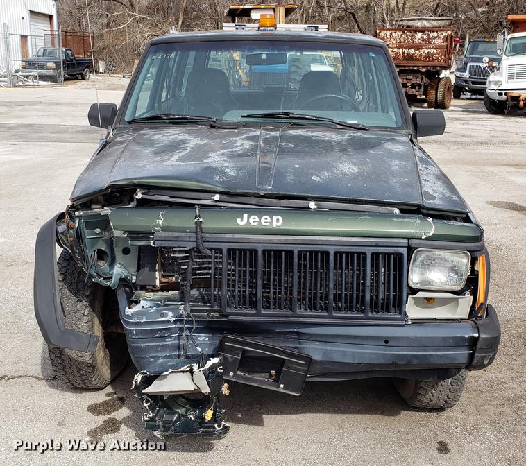 image for item DF3291 1996 Jeep Cherokee SUV