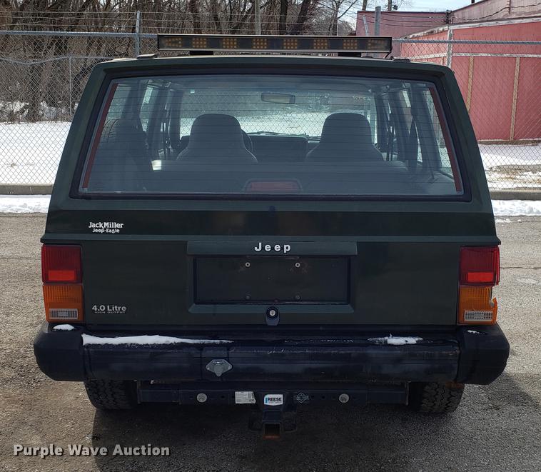 image for item DF3291 1996 Jeep Cherokee SUV