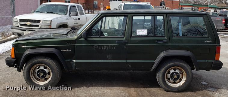 image for item DF3291 1996 Jeep Cherokee SUV