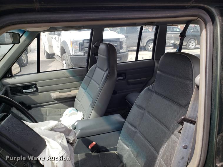 image for item DF3291 1996 Jeep Cherokee SUV