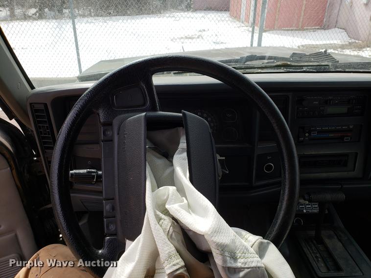 image for item DF3291 1996 Jeep Cherokee SUV