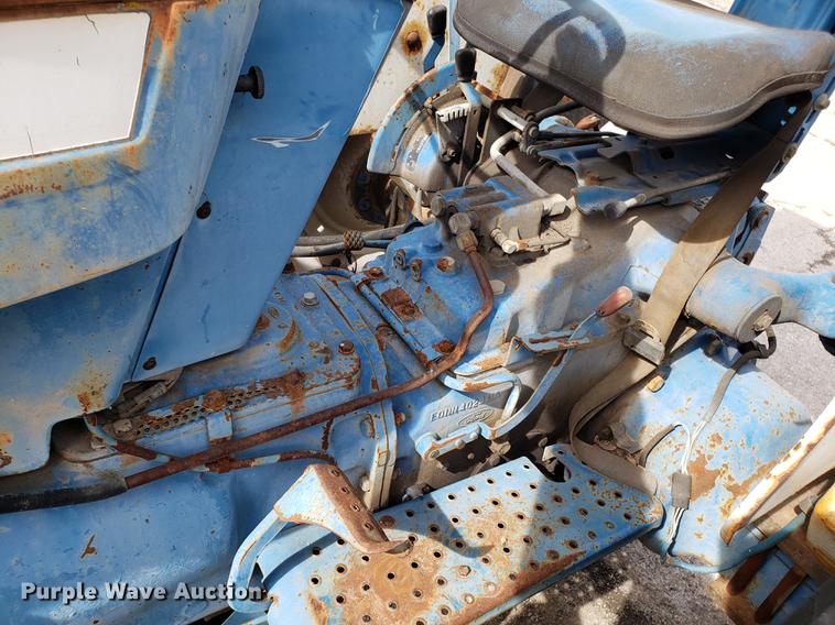 image for item DF3293 Ford 5610 tractor