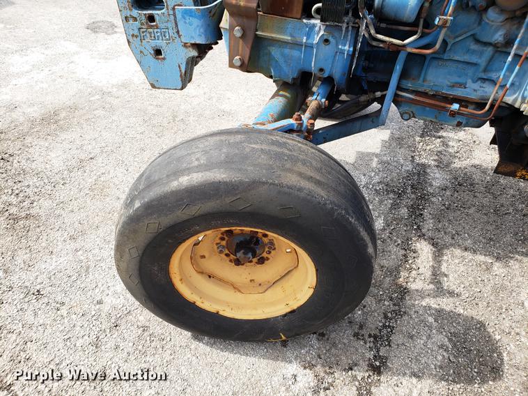 image for item DF3293 Ford 5610 tractor