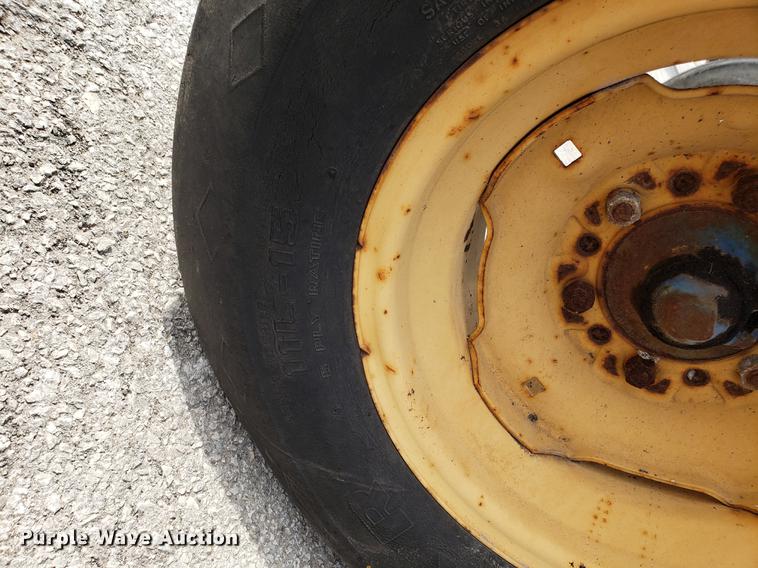 image for item DF3293 Ford 5610 tractor