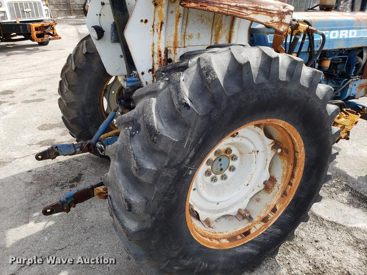 image for item DF3293 Ford 5610 tractor