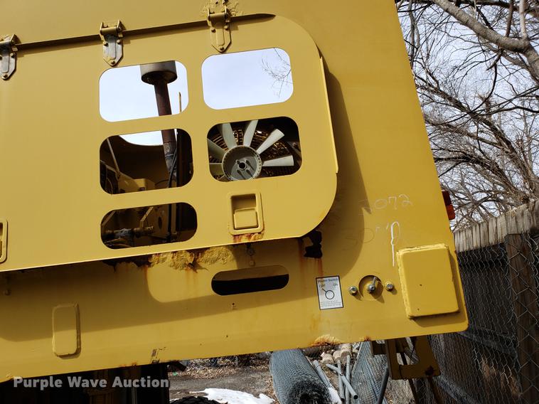 image for item DF3295 Remax 4800 ashpalt grinder