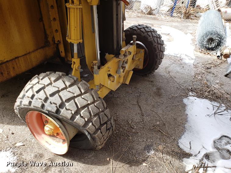 image for item DF3295 Remax 4800 ashpalt grinder