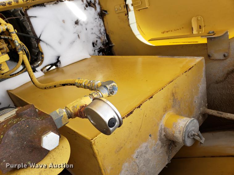 image for item DF3295 Remax 4800 ashpalt grinder