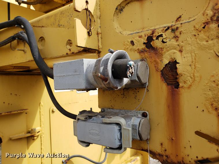 image for item DF3295 Remax 4800 ashpalt grinder