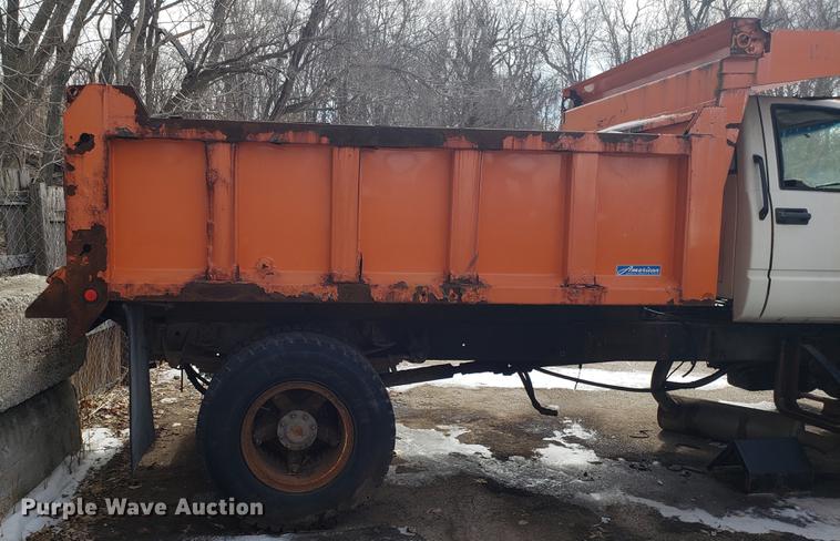 image for item DF3298 1991 Chevrolet Kodiak C6500 dump truck