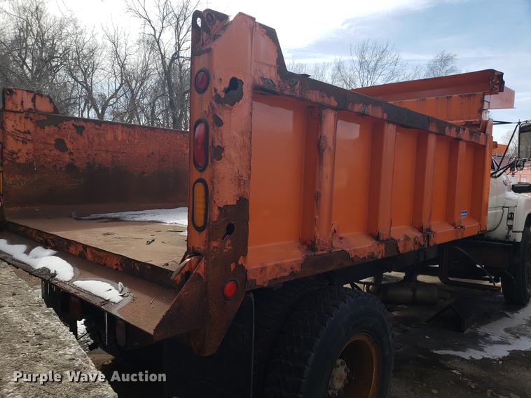 image for item DF3298 1991 Chevrolet Kodiak C6500 dump truck
