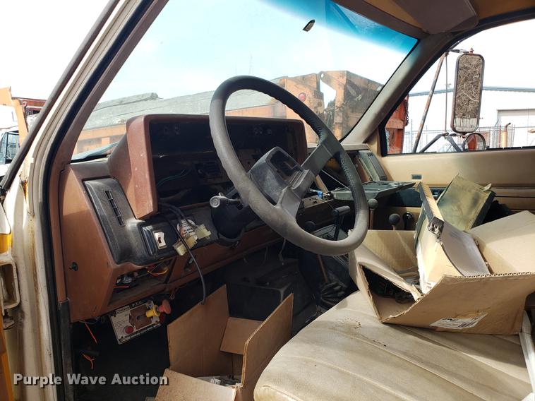 image for item DF3298 1991 Chevrolet Kodiak C6500 dump truck