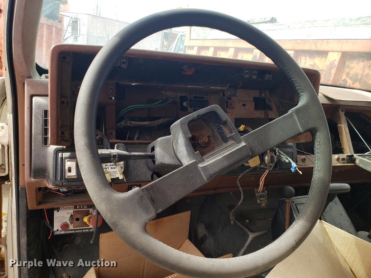 image for item DF3298 1991 Chevrolet Kodiak C6500 dump truck