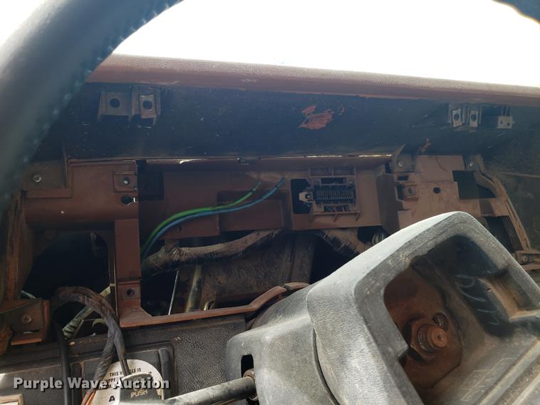 image for item DF3298 1991 Chevrolet Kodiak C6500 dump truck