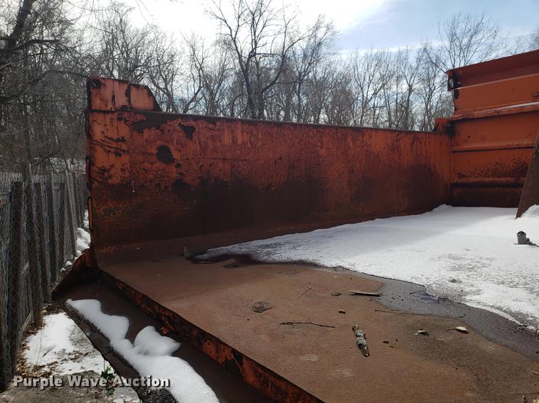 image for item DF3298 1991 Chevrolet Kodiak C6500 dump truck