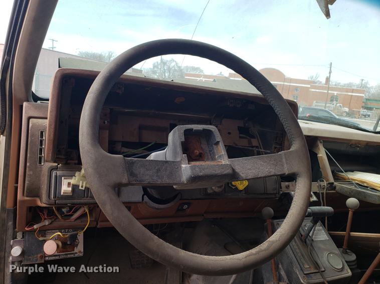 image for item DF3299 1991 Chevrolet Kodiak C6500 dump truck