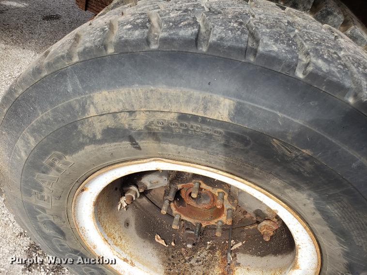 image for item DF3299 1991 Chevrolet Kodiak C6500 dump truck