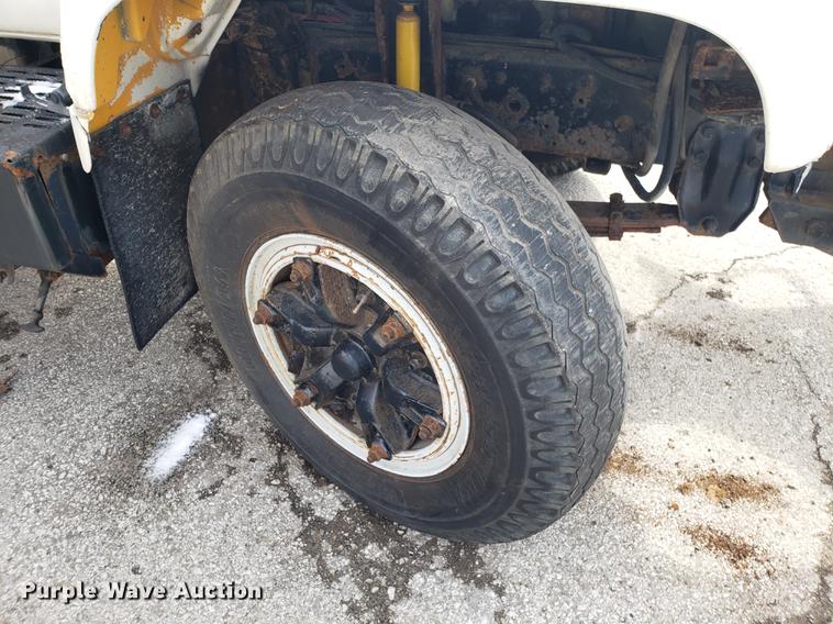 image for item DF3299 1991 Chevrolet Kodiak C6500 dump truck