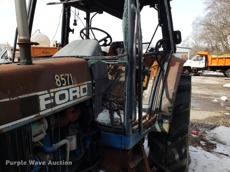 image for item DF3300 Ford 6640 tractor