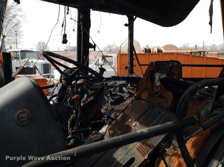 image for item DF3300 Ford 6640 tractor