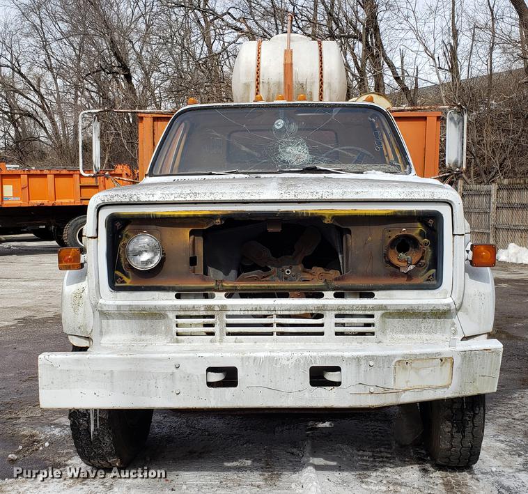 image for item DF3302 1979 GMC C70 flatbed truck